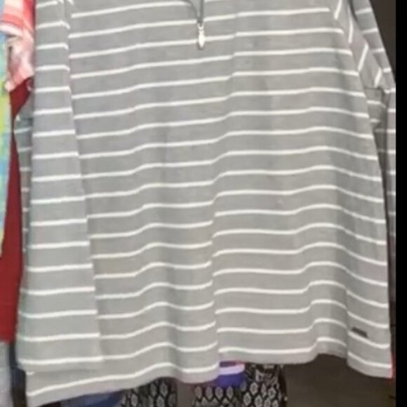 LADIES SIZE L COLLECTION L GRAY WHITE STRIPE LONG SLEEVE 1/4 ZIP SHIRT - Picture 3 of 3